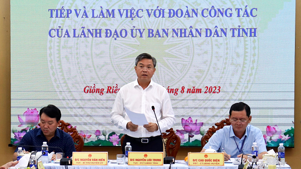 Phó Chủ tịch UBND tỉnh Nguyễn Lưu Trung phát biểu tại buổi làm việc